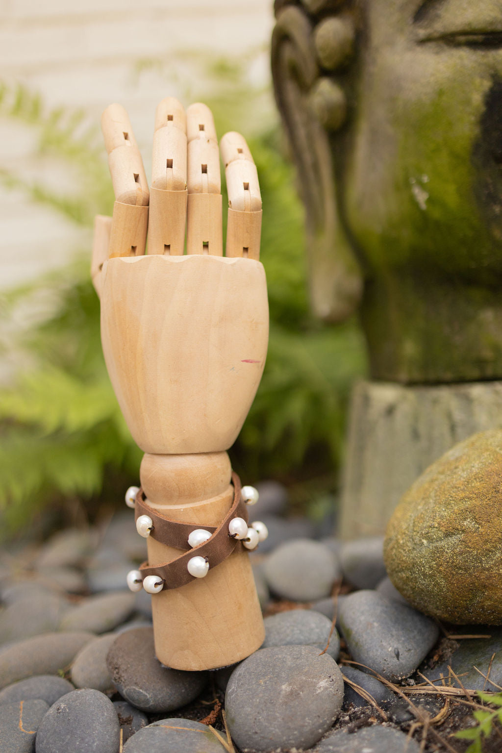 DOUBLE WRAP WHITE PEARL & LEATHER BRACELET