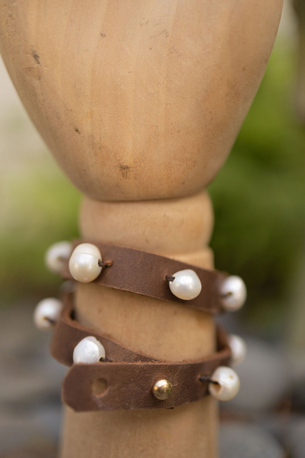 DOUBLE WRAP WHITE PEARL & LEATHER BRACELET