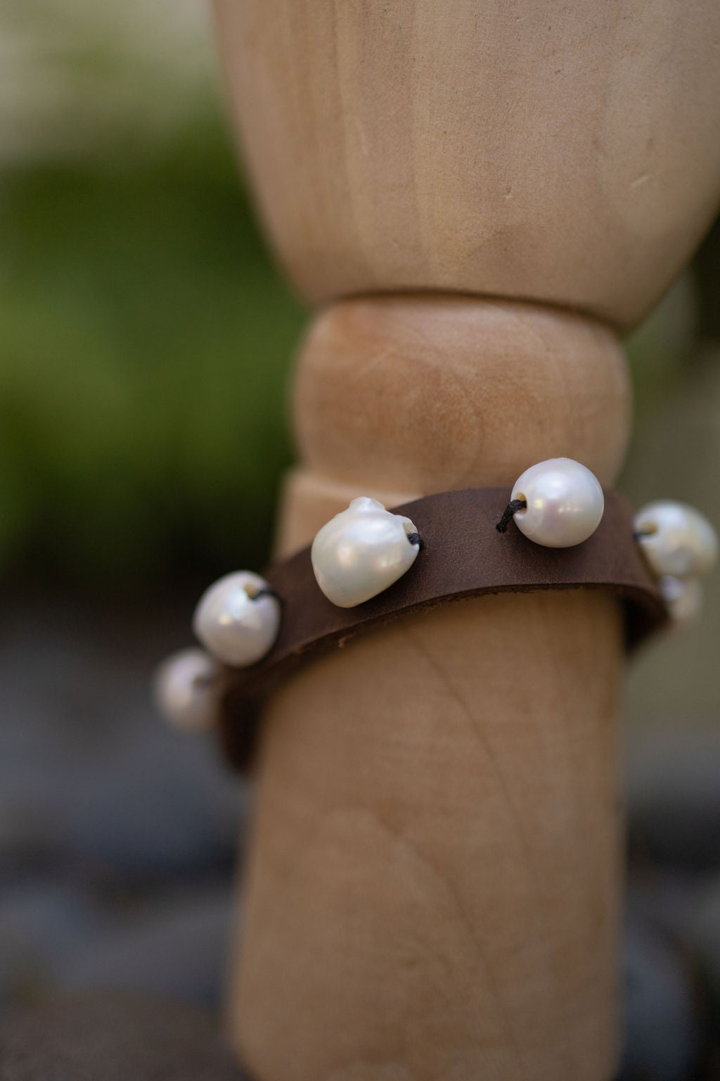 WIDE LEATHER & WHITE PEARL CUFF BRACELET