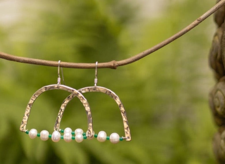 STERLING SILVER EMERALD BEAD & PEARL EARRINGS