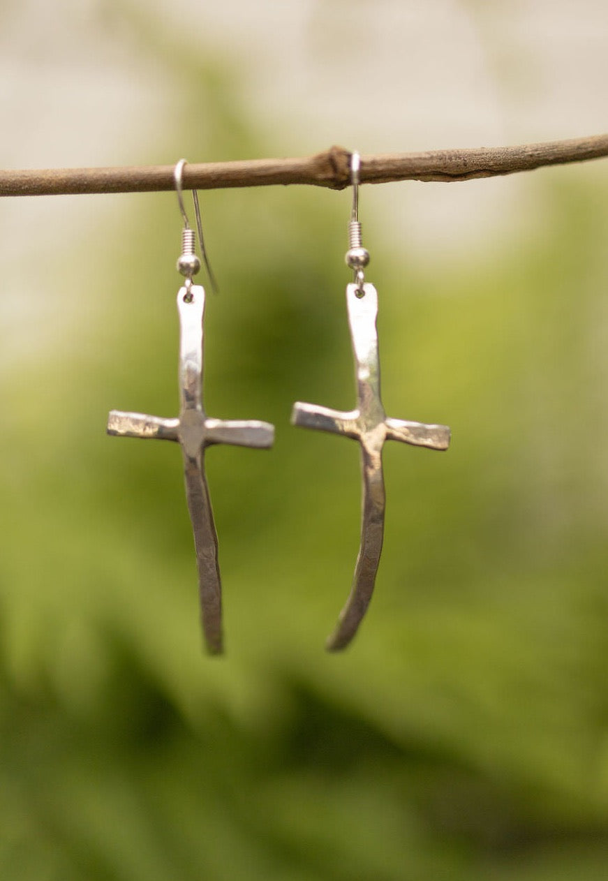 STERLING SILVER HAMMERED CURVED CROSS EARRINGS