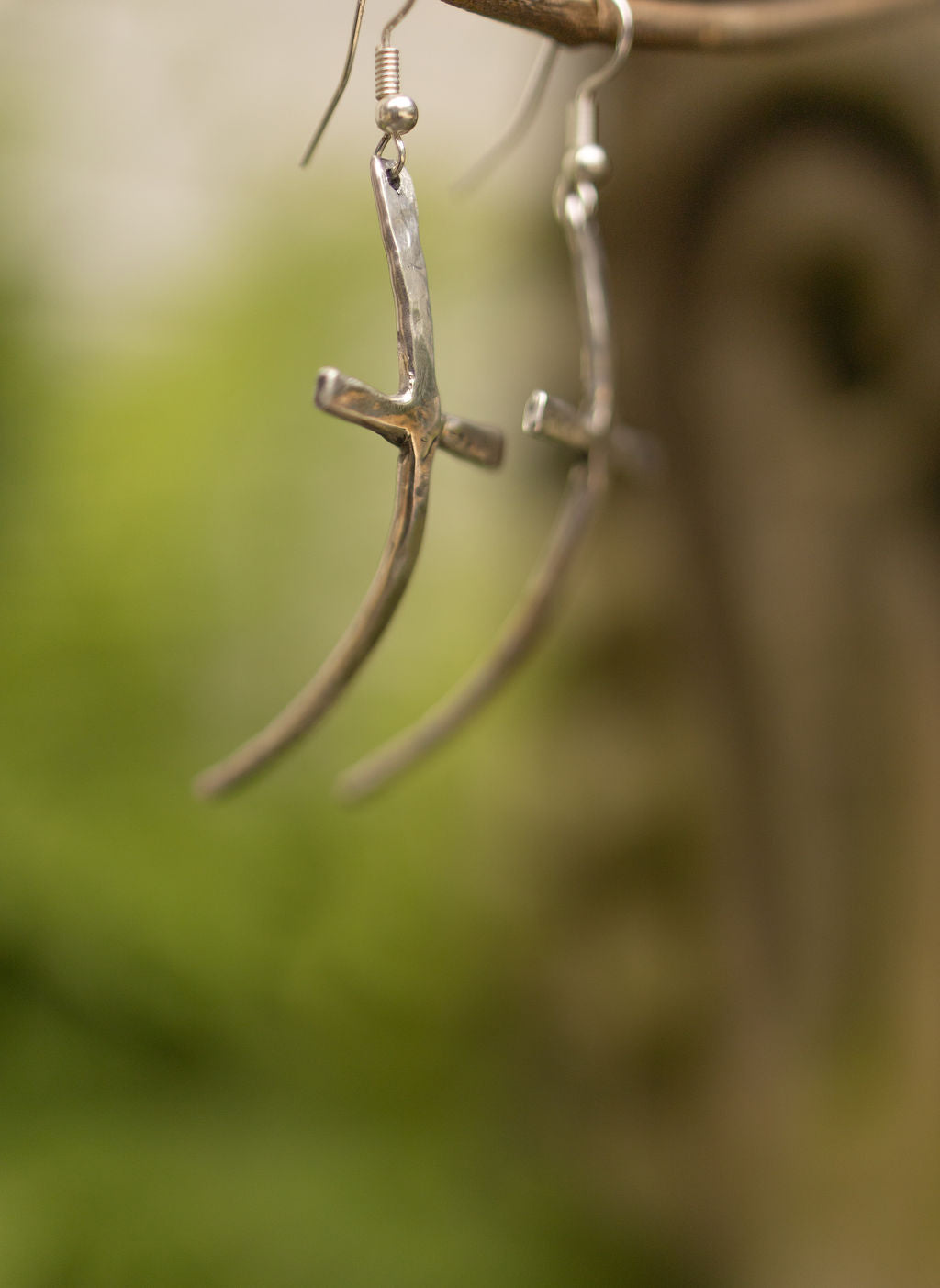 STERLING SILVER HAMMERED CURVED CROSS EARRINGS