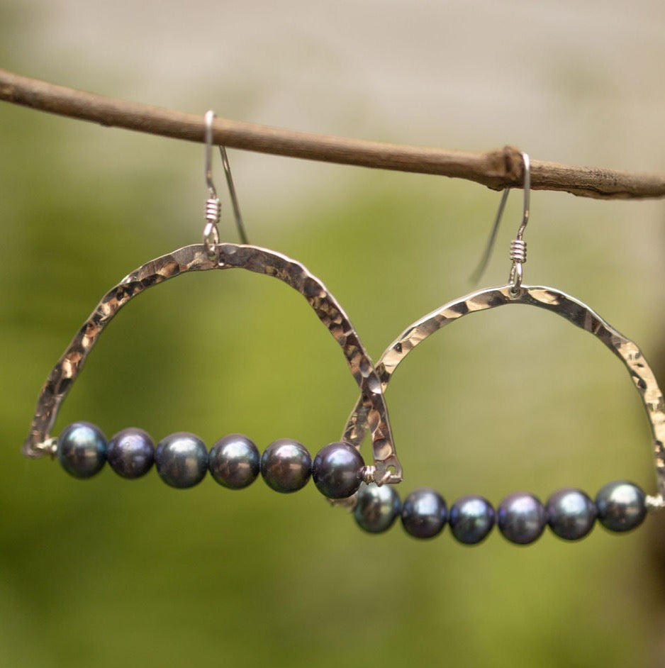 STERLING SILVER PEACOCK GRAY PEARL ARCH EARRINGS