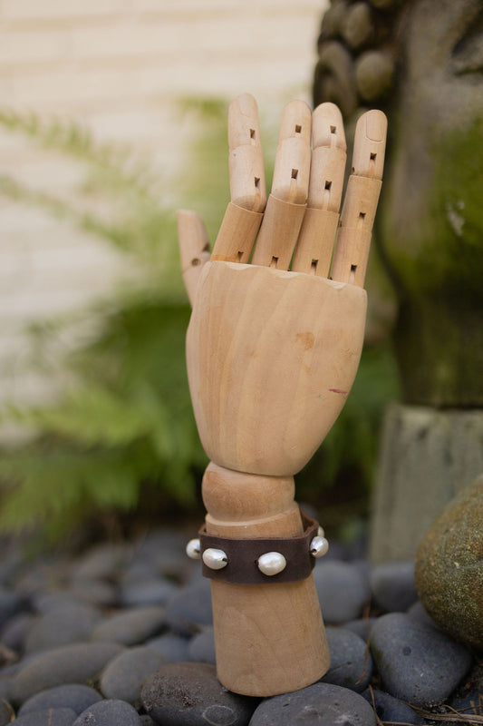 WIDE LEATHER & WHITE PEARL CUFF BRACELET