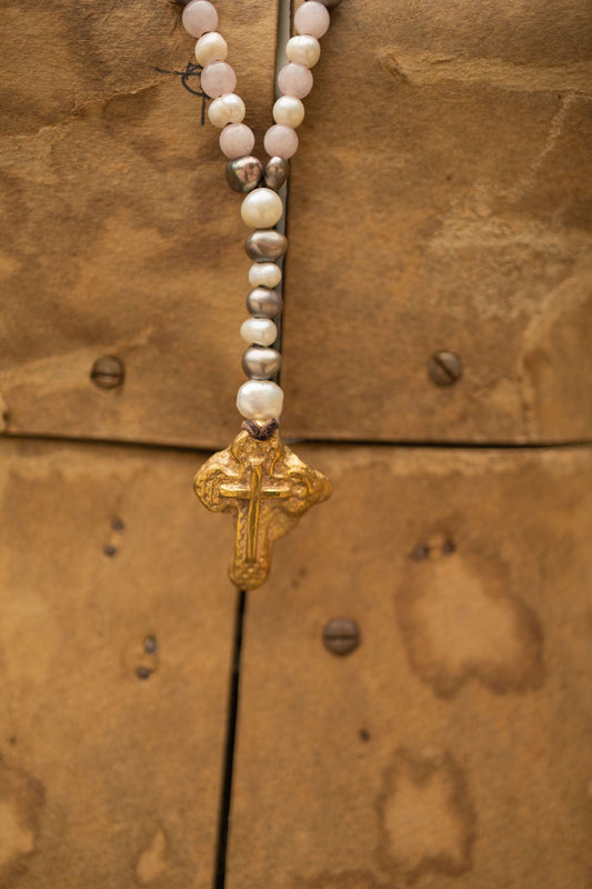 BRASS ROSARY STYLE PEARL & ROSE QUARTZ NECKLACE